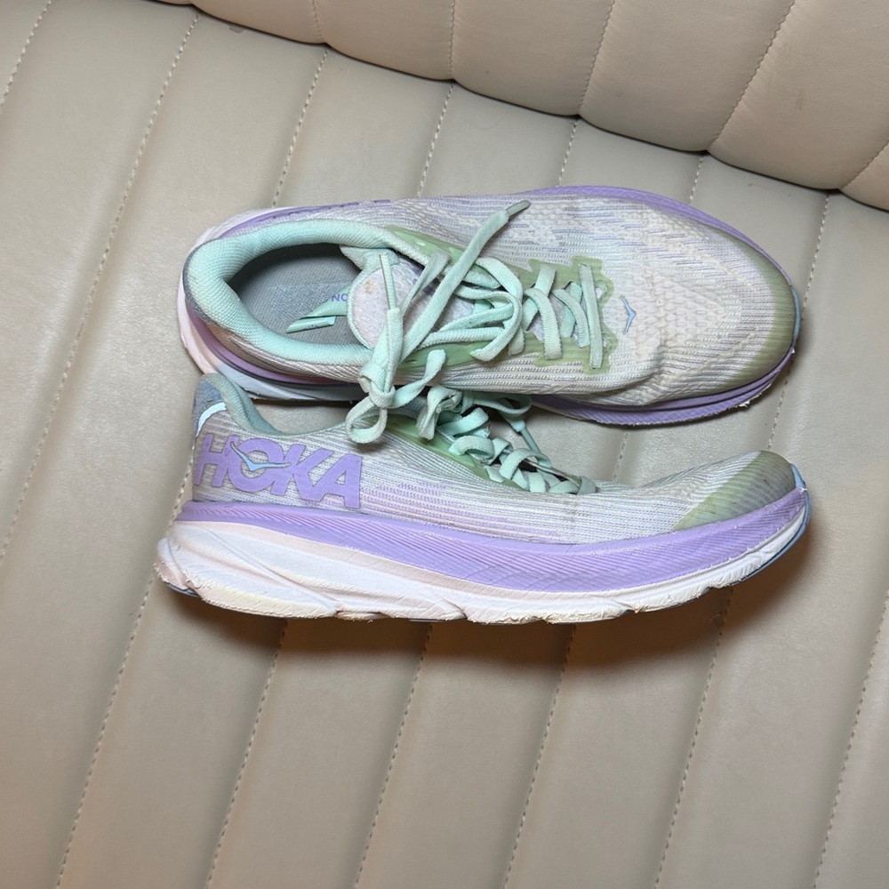 HOKA Clifton 9 Sneakers Size 5MD White / Mint / Lavender - Picture 3 of 12